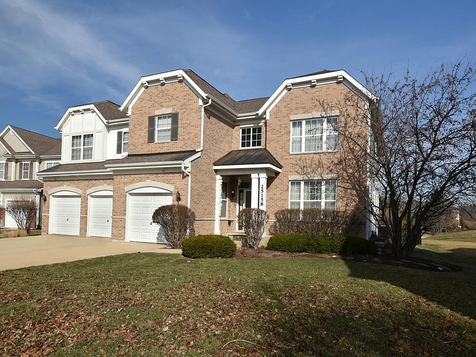 1st image of 25158 W Glen Oaks Ln