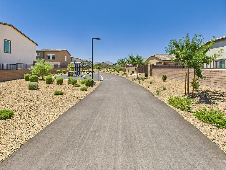 Elkhorn Pointe at Heartland — Photo 31