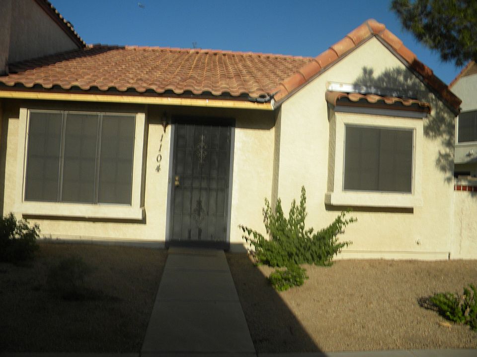 1st image of 921 W University Dr Unit 1104