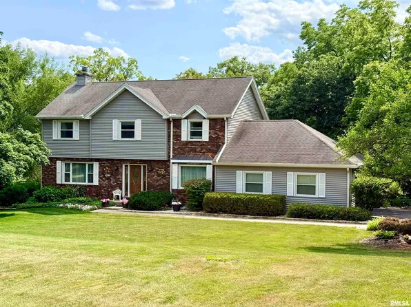 628 E Lakeshore Dr, Edelstein, IL 61526