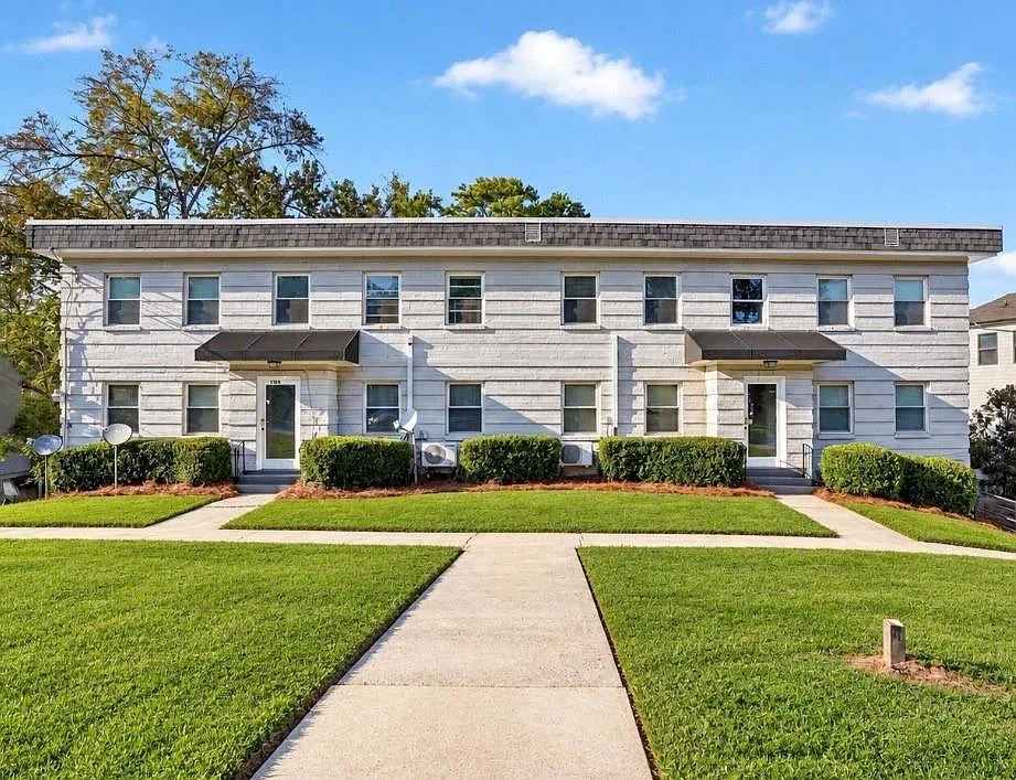 1982 Rockledge Rd NE #1990-4