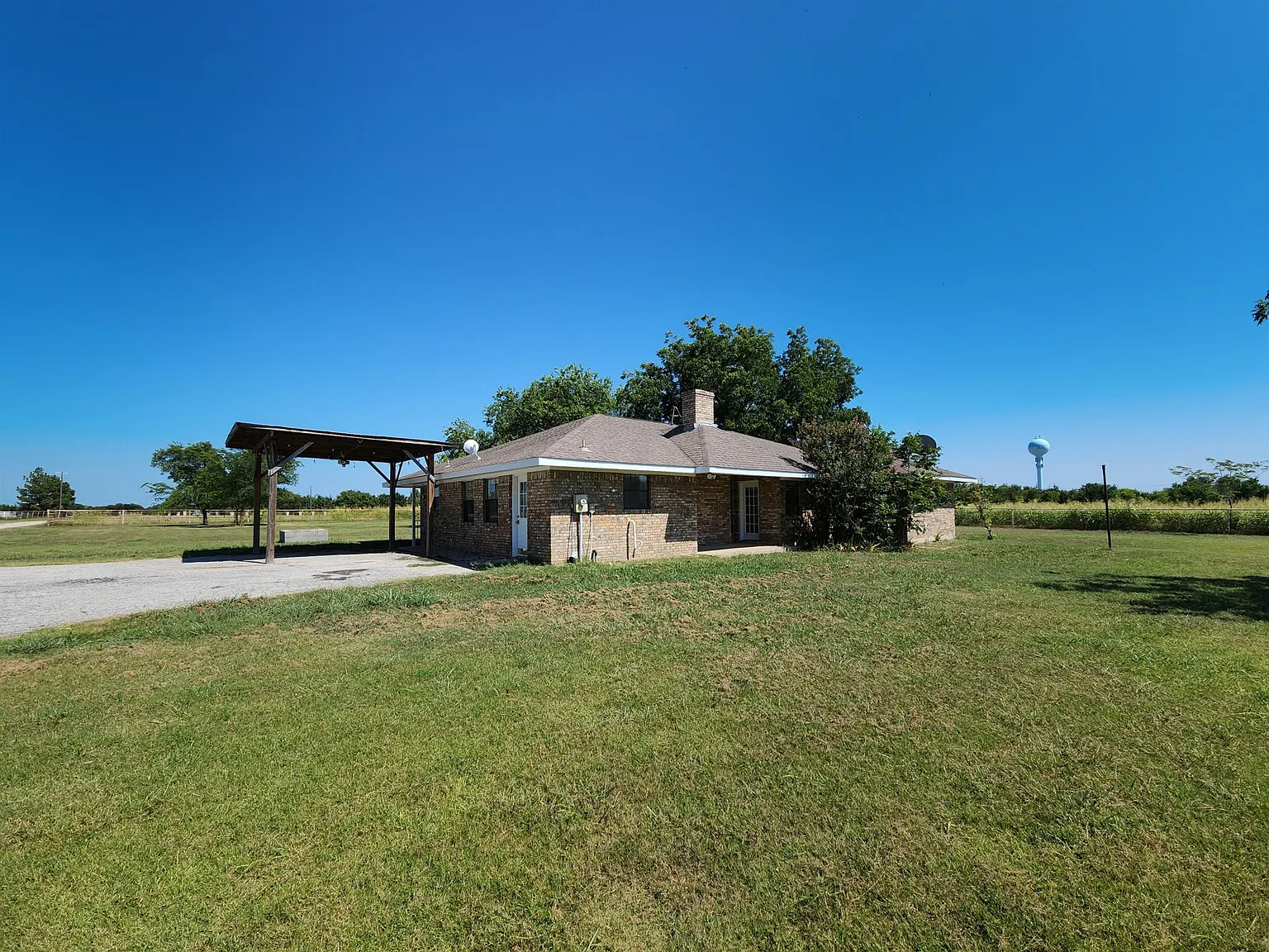3 bed, 2062 sqft, $3,000 — Photo 3