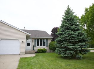 411 Jasmine St, Dekalb, IL 60115