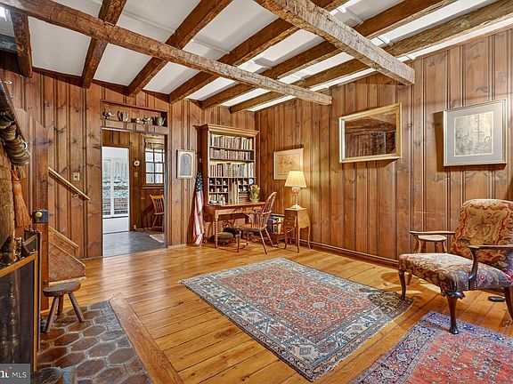 5th image of 1222 28th St NW