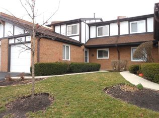 1468 Circle Ct #1468, Elk Grove Village, IL 60007