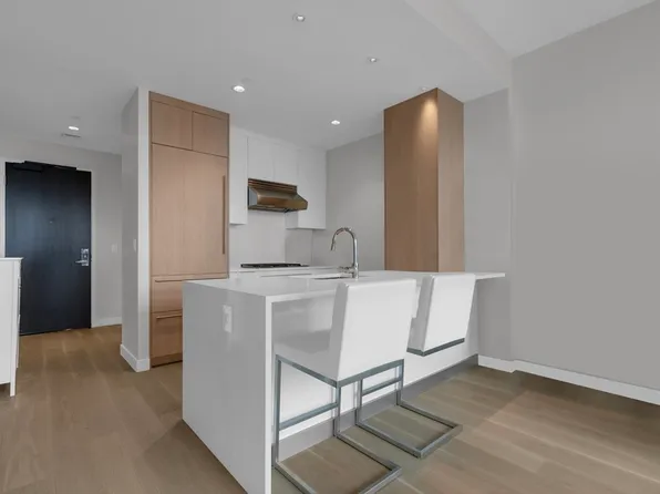 188 Brookline Ave Unit 27F, Boston, MA 02215
