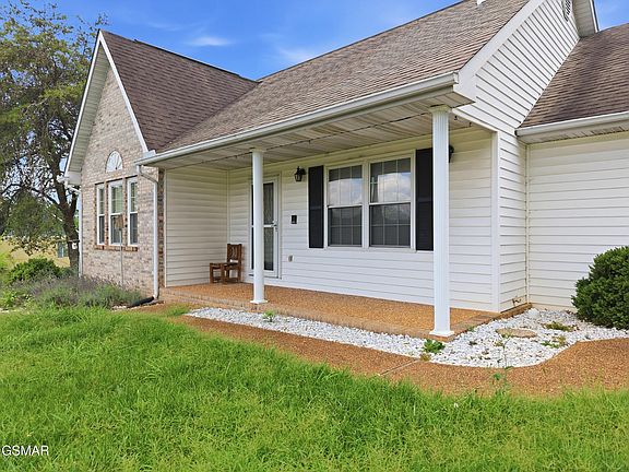 5th image of 1305 Amber Ln