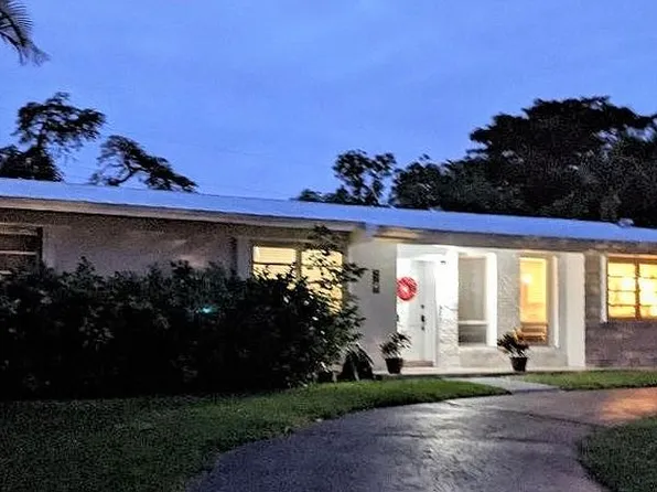 5720 SW 64th Pl, South Miami, FL 33143