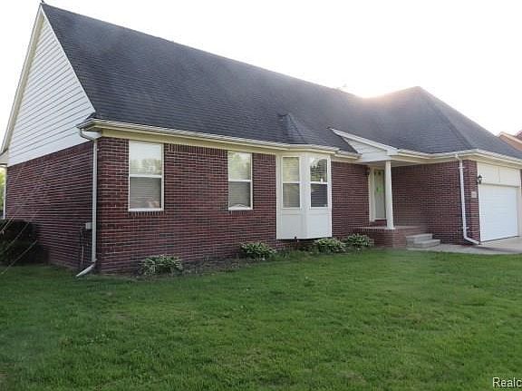3rd image of 29810 Sugar Creek Dr