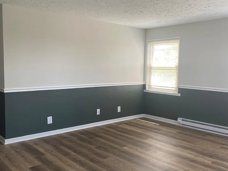 209 N Railroad St #C8 — Photo 6