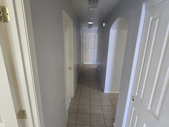 4th image of 651 W Ash Ridge Dr