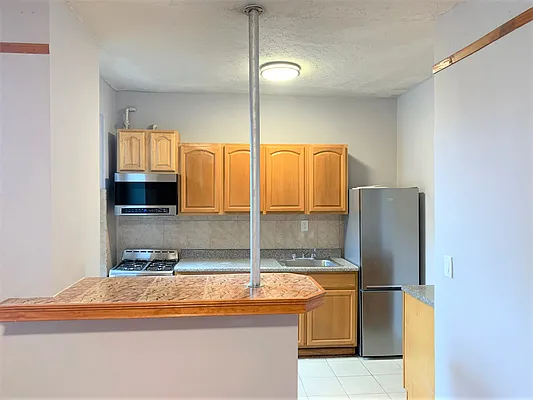 Rented by Sohayegh Enterprises Corp. | media 21