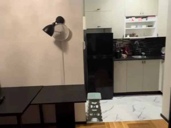 100 York St APT 3L, New Haven, CT 06511