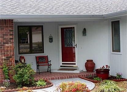 2nd image of 2 Green Cir