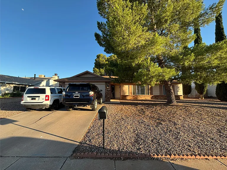 530 Hegge Dr — Photo 19
