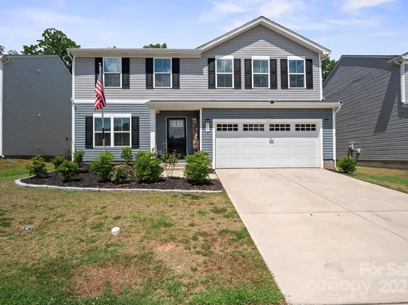 707 Pointe Andrews Dr, Concord, NC 28025