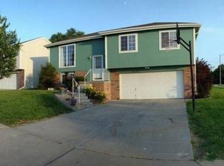 11215 Martin Ave, Omaha, NE 68164