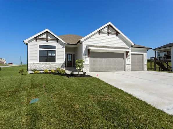 13616 Clover Ct, Kearney, MO 64060