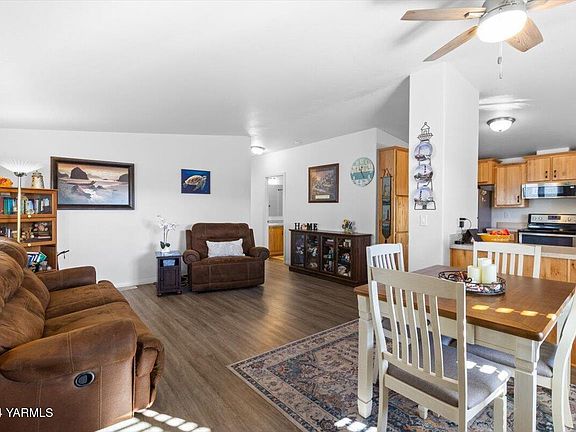 04-200 Bridle Way #233-036>