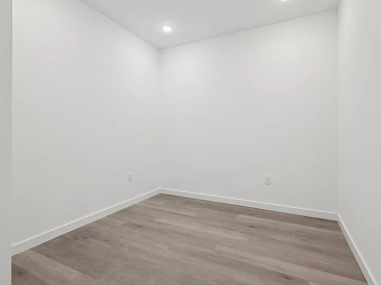 130 Monitor Street — Photo 18