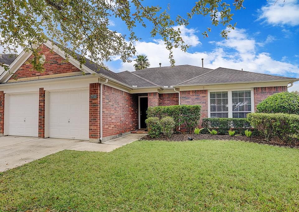 1st image of 3811 Lake Edinburg Ln
