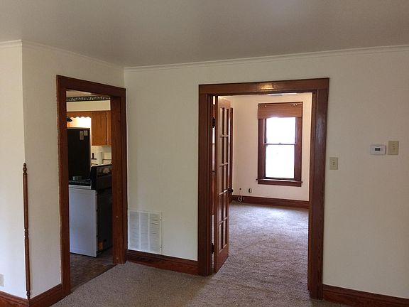 3rd image of 319 S 4th St #2