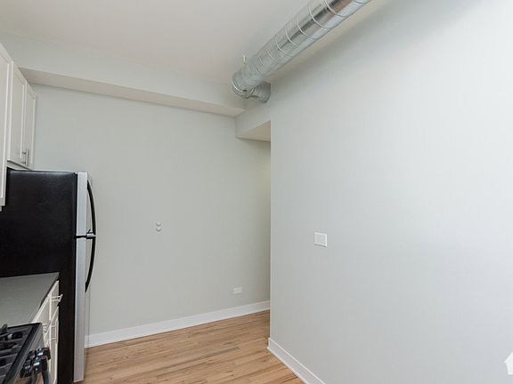 5th image of 2457 W Logan Blvd #2455-2