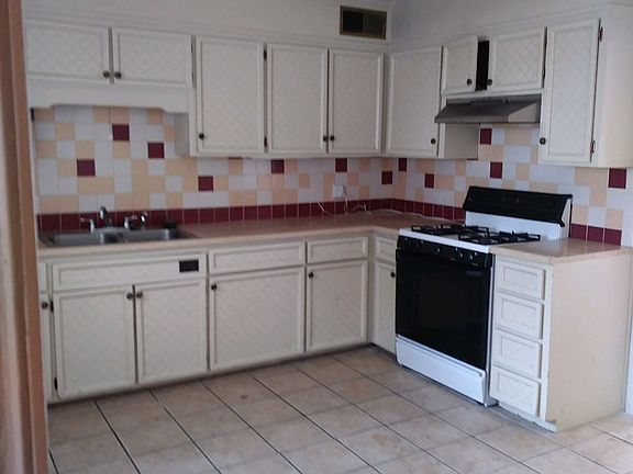 4th image of 1343 Dartmouth Dr NE