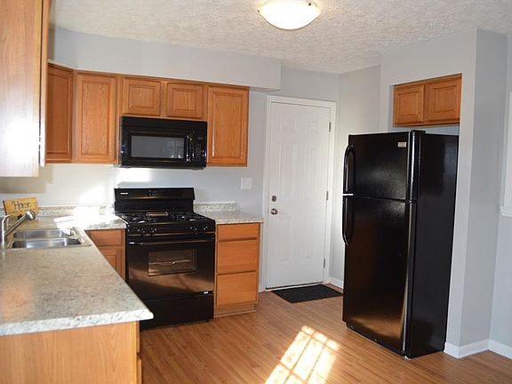 5th image of 5739 Oliver Ave