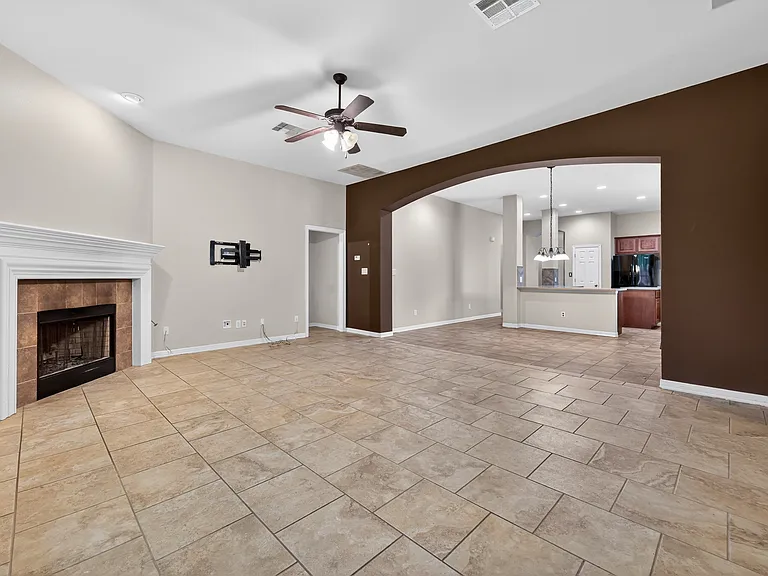 4308 Park Vista Trl — Photo 9