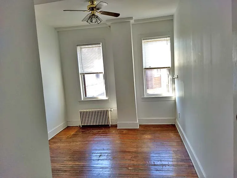 1311 1/2 Constitution Ave NE #1/2 — Photo 15