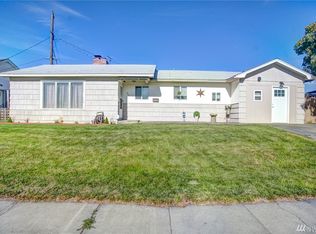 935 S Juniper Dr, Moses Lake, WA 98837