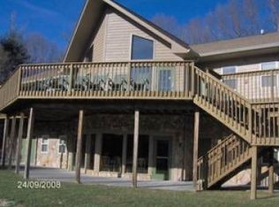 1074 Beaver Creek Rd NW, Floyd, VA 24091