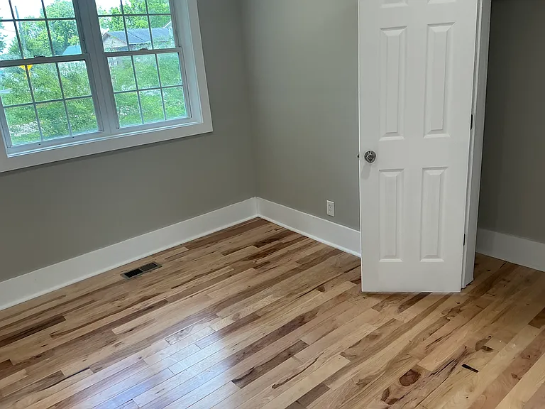 319 W Chilhowie Ave — Photo 4