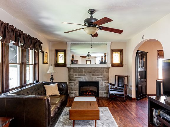 3rd image of 9028 Rosemary Ave