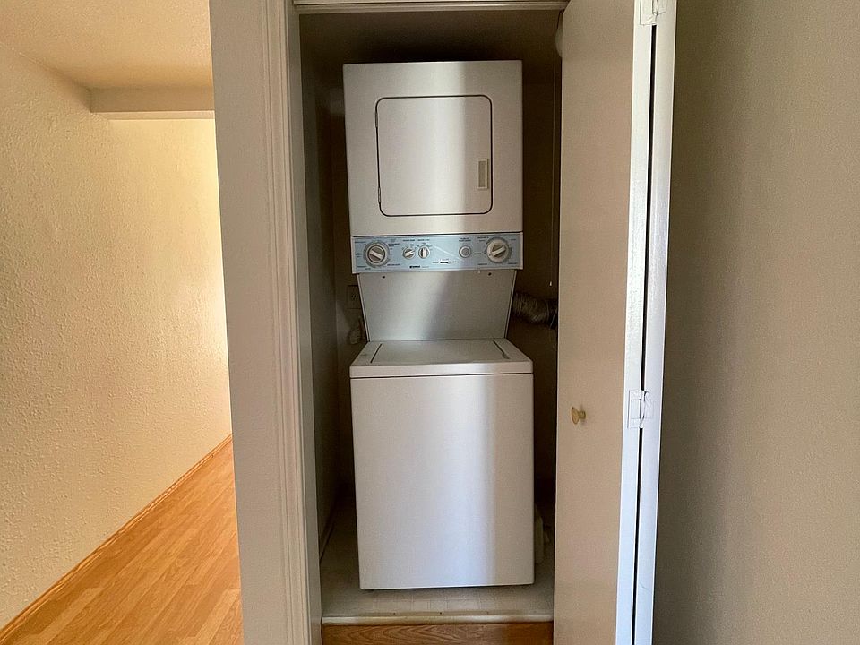 1st image of 1026 San Luis Cir
