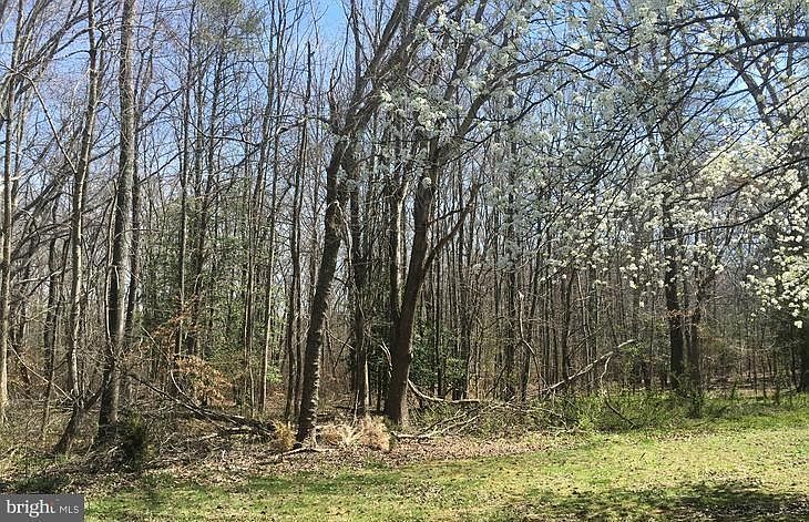 1st image of Middletown Rd