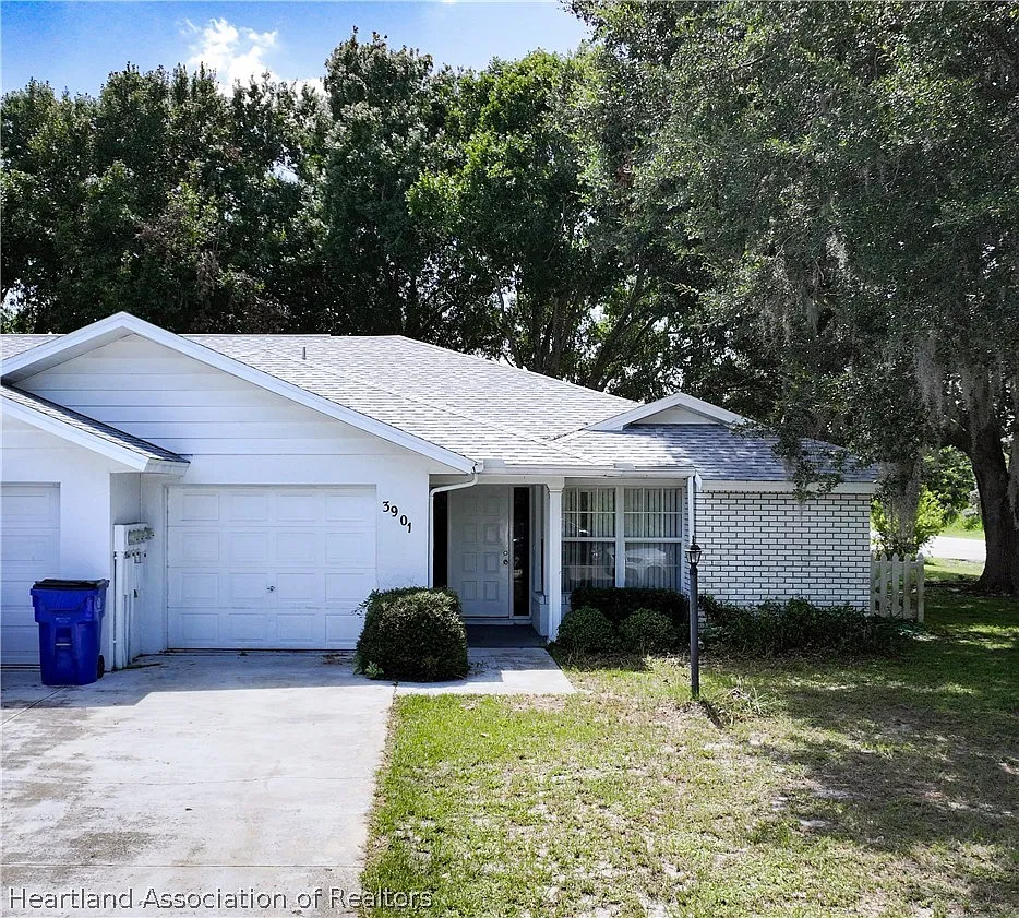 3 bed, 2.0 bath, 1547 sqft, $1,700 — Photo 1