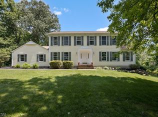 27 Mountain Ridge Dr, Oxford, NJ 07863