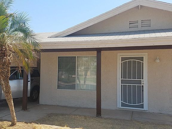 Carport Area (4 car parking area). Front of house has parkin