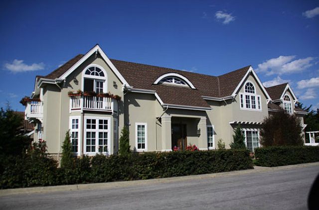 1st image of 662 Potter Ave