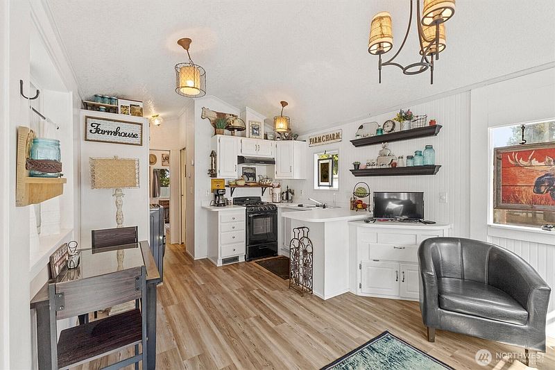 4th image of 24443 Wicker Road #52