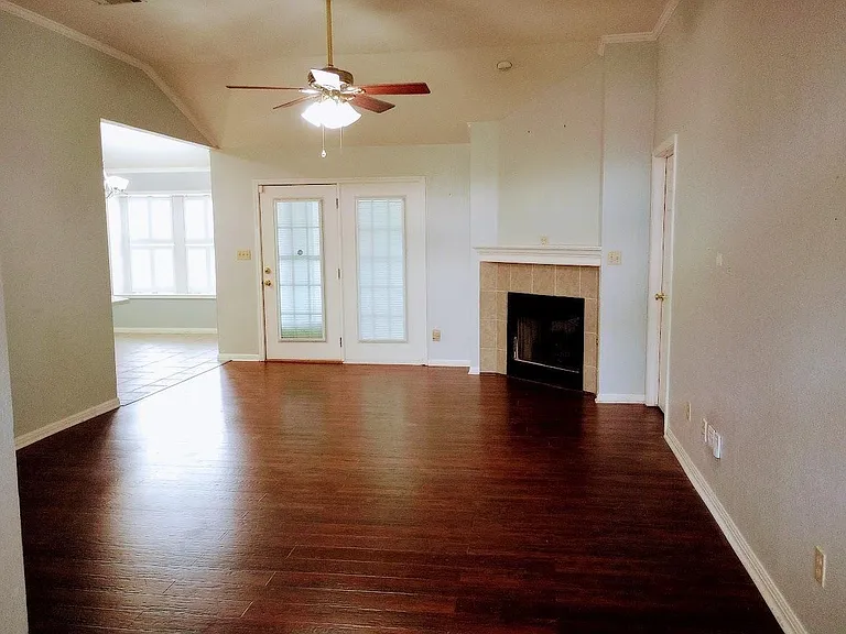 7996 Blue Bonnet Ln — Photo 4
