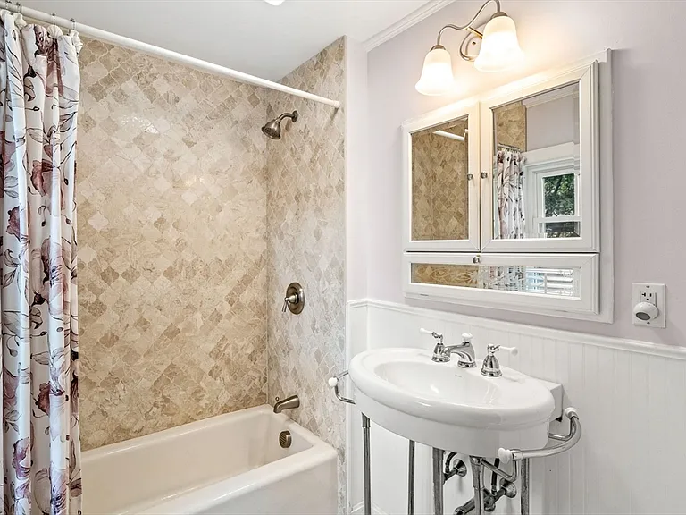 13 Sapphire Rd — Photo 26