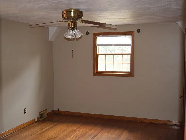 333 Birch Ave — Photo 8
