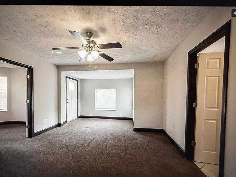 3632 Crescent Ave — Photo 2