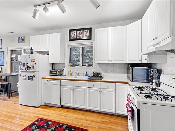 2nd image of 1434 W Cortez St APT 1