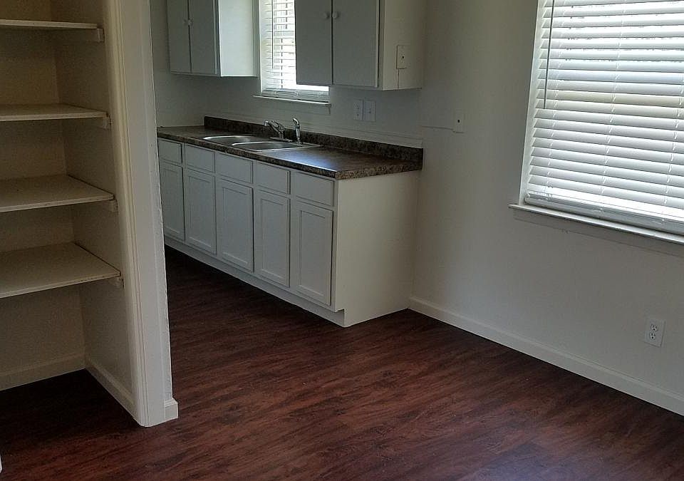 1st image of 1218 Eastern Heights Dr