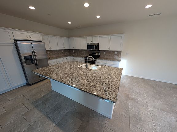 5th image of 2348 Lombard Ln