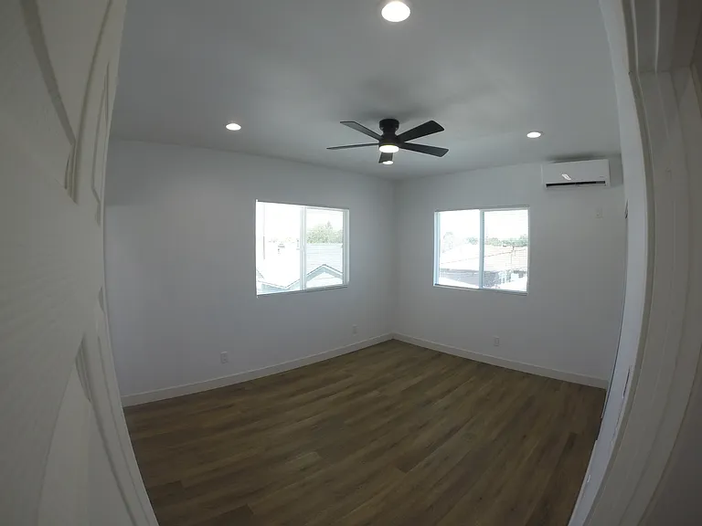 4904 Coke Ave #2 — Photo 9